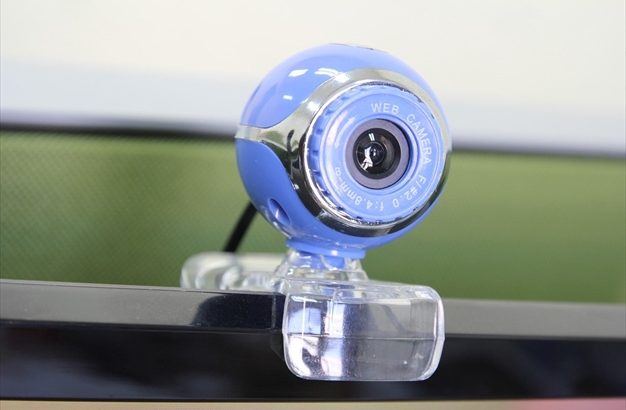 ウェブカメラ：高画質のロジクールとZOOM C1000を比較